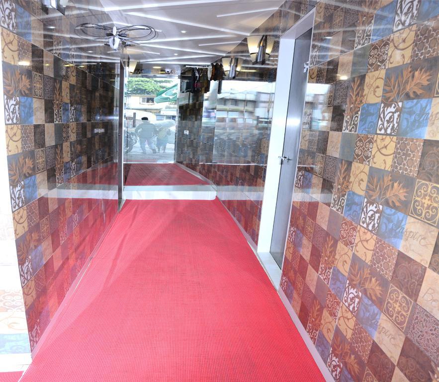 Premier Inn Mumbai Exterior foto
